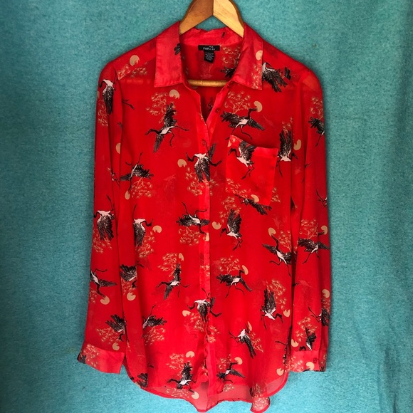 Rue21 Tops - 🦩 Rue21 Asian Design Long Sleeve Side Split Top